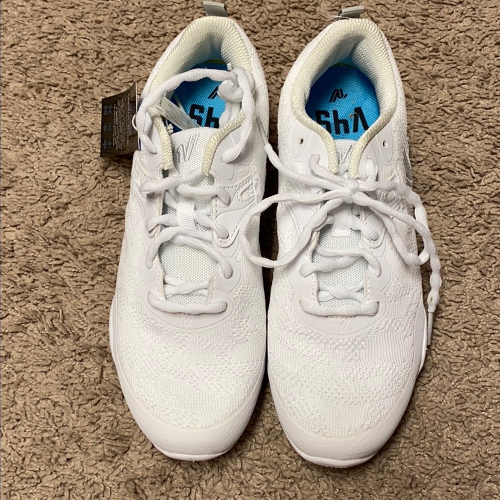 Brand new variety cheer shoes
